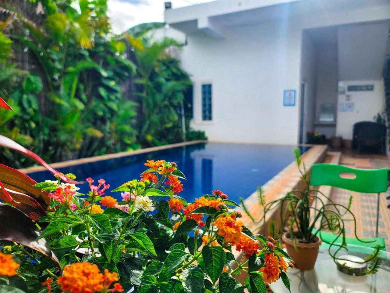 Bed & Bedzzz Vandrarhem Siem Reap Exteriör bild