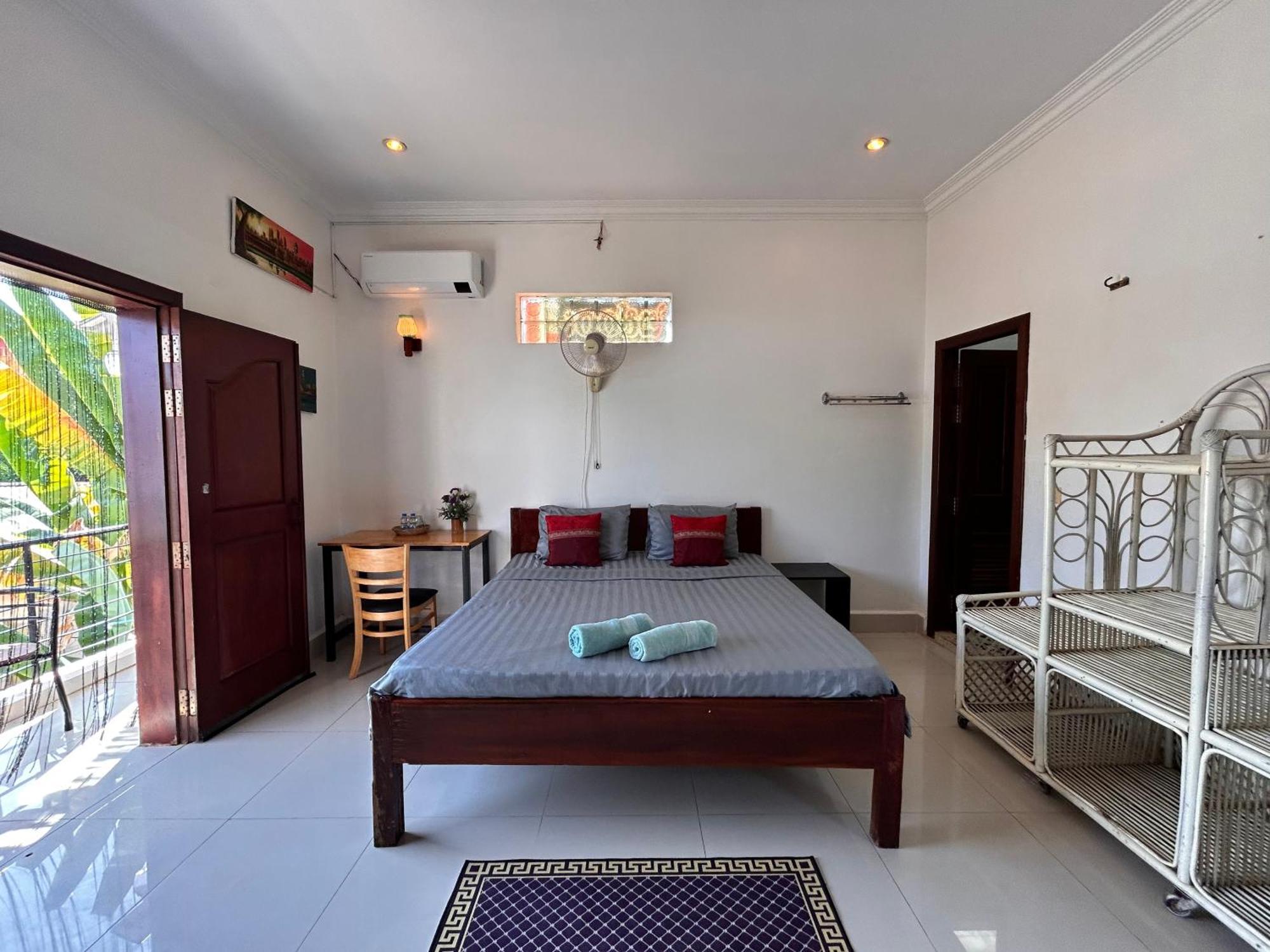 Bed & Bedzzz Vandrarhem Siem Reap Exteriör bild